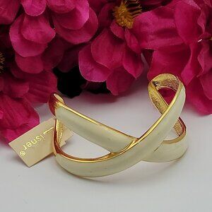 Vintage Lisner Cream Enamel Cuff Bracelet 7 Inch Gold Tone Open Work New